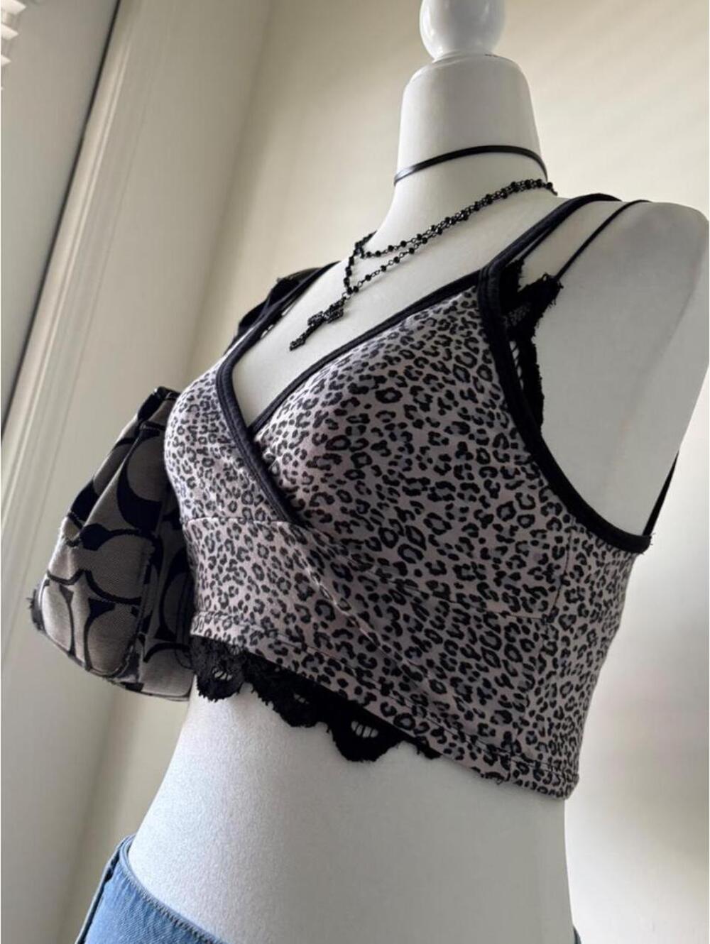 Y2K Leopard Print Lace Trim Cami Crop Top โข Fairy Grunge Cheetah Print Tank - Picture 3 of 5